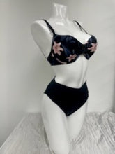 Load image into Gallery viewer, Moulded D Cup Swim Bra
